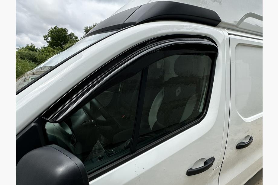 Renault Trafic 2015- Window Deflectors EuroCap (2 pcs) Image