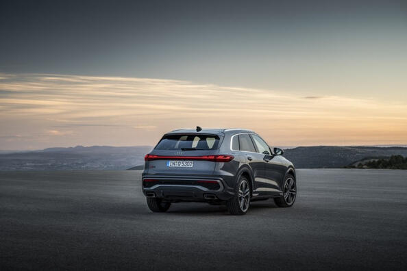 Review of the third-generation Audi Q5 of the 2025 model year Photo 4