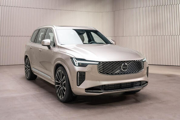 Review of the updated Volvo XC90 of the second generation of 2025