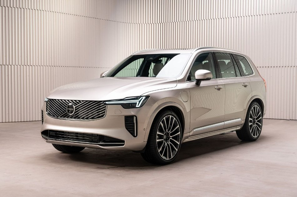 Review of the updated Volvo XC90 of the second generation of 2025
