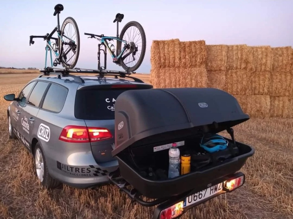 Towbar luggage box: advantages and features