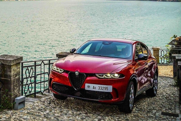 Alfa Romeo Tonale: review of the compact Italian crossover