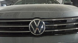 Volkswagen Jetta 2011-2018 Front Badge photo 2