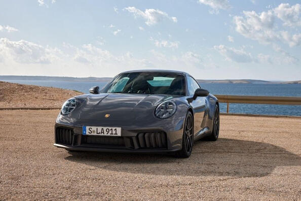 Porsche 911 Carrera sports coupe review: 2024 facelift