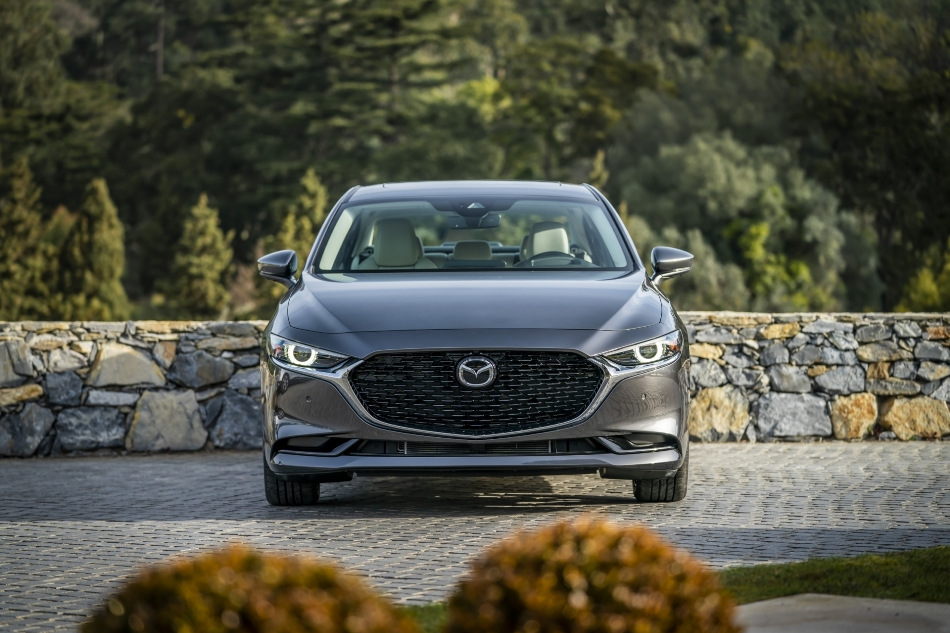 Review Mazda 3 Sedan IV generation
