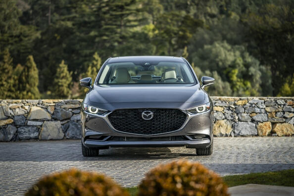 Review Mazda 3 Sedan IV generation