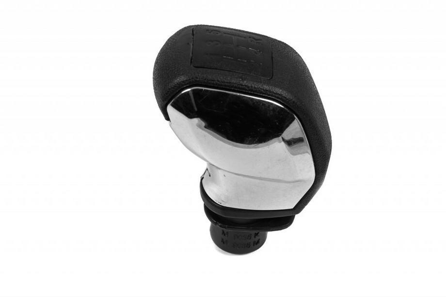 Citroen C-5 2001-2008 Clearance Gear Shift Knob 5-Speed 9035N (black+chrome) (worn) Image