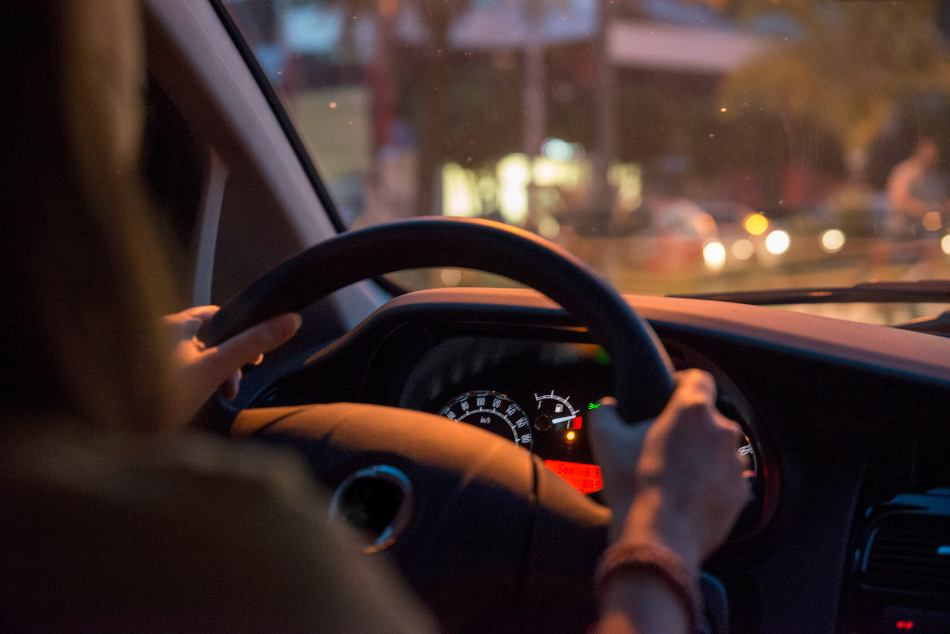 Road safety: how to avoid accidents while driving