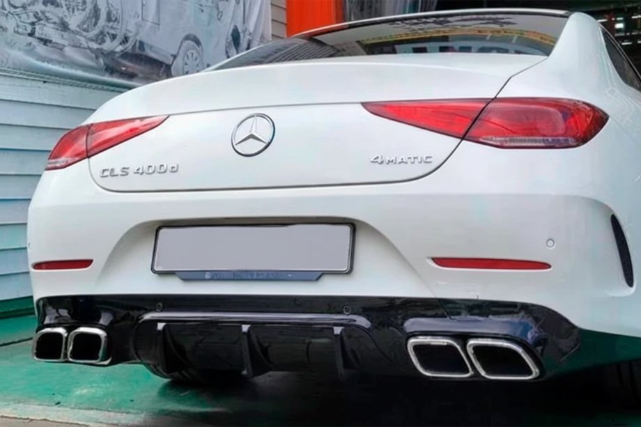 Mercedes CLS C257 2018- Rear diffuser with exhaust tips (GT63 Design) Image