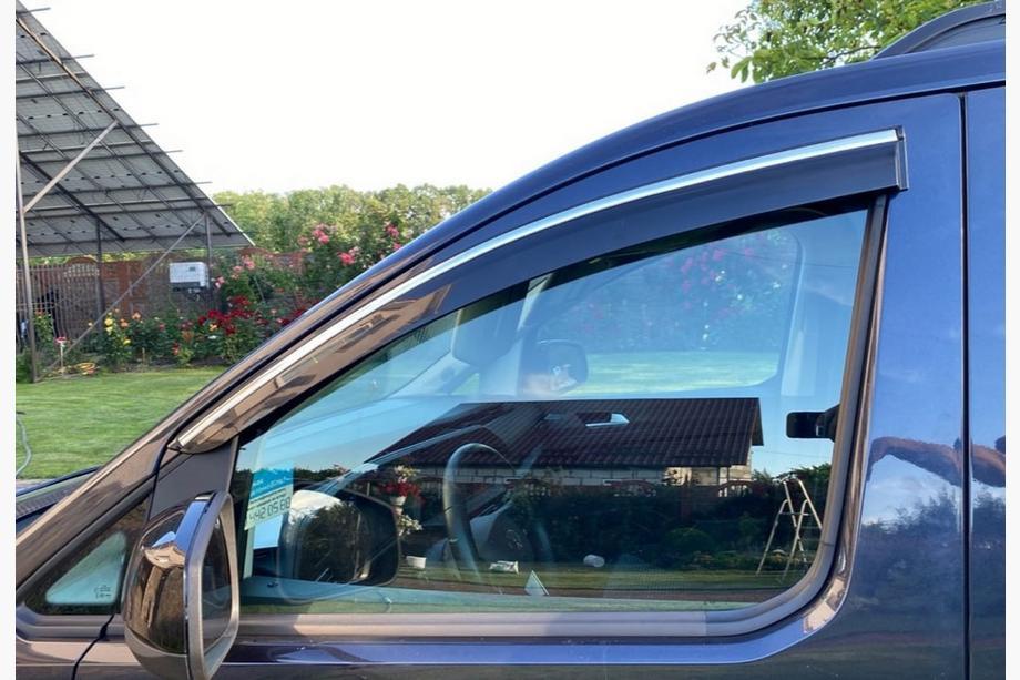 Ford Connect 2021- Window deflectors with chrome trim (2 pcs., Sunplex Chrome) Image