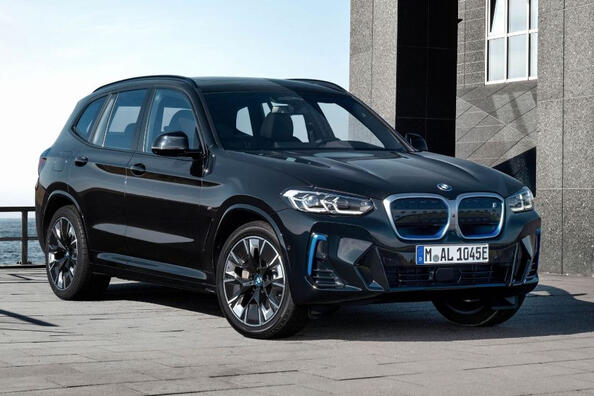 BMW iX3 2021: detailed review of the updated electric crossover