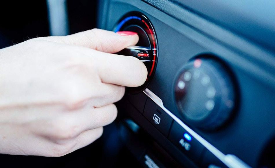 How to quickly warm up the interior of a car