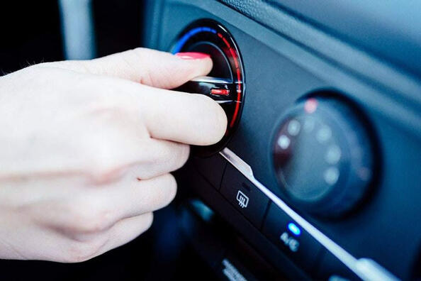 How to quickly warm up the interior of a car
