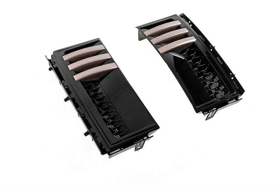 Range Rover III L322 2002-2012 Fender Vents in V4 Style (2005-2013) Image