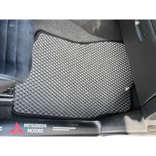 EVA Floor Mats (black) Mitsubishi Outlander 2001-2006 photo 3