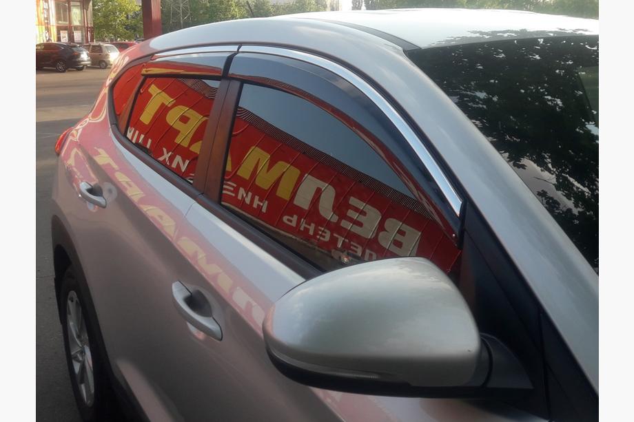 Hyundai Tucson TL 2016-2021 Window Deflectors with Chrome Trim Niken Luxury (4 pcs) Image