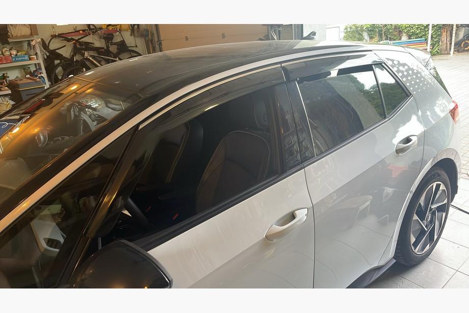 Volkswagen ID.3 2019- Window Deflectors with Chrome Trim Niken Luxury (4 pcs) Image