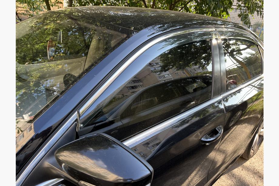 Volkswagen Passat B7 2012-2015 Window Deflectors with Chrome Trim Niken Luxury (USA, 4 pcs) Photo 1
