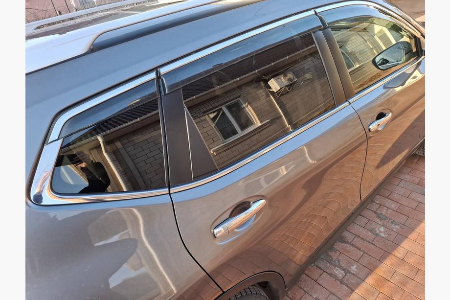 Nissan X-trail T32/Rogue 2014-2021 Window Deflectors with Chrome Trim Niken Luxury (6 pcs) Photo 2