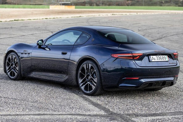 Maserati GranTurismo Folgore review: an electric triumph of Italian style Photo 2