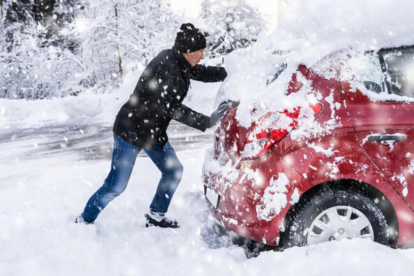 How to pull a car out of a snowdrift?