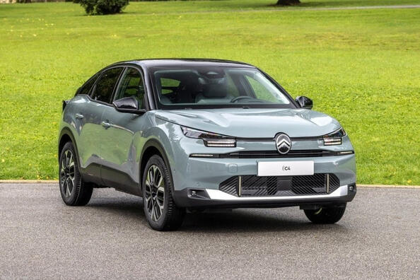 Review of electric hatchback Citroen e-C4 2024