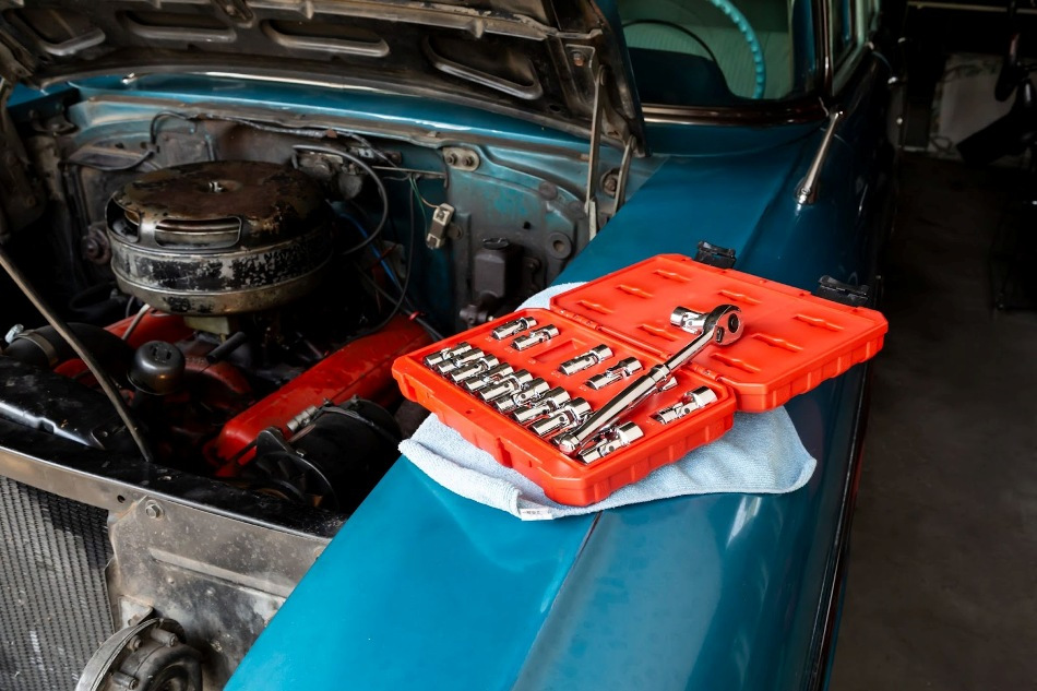 Car first aid: what should be in your travel kit
