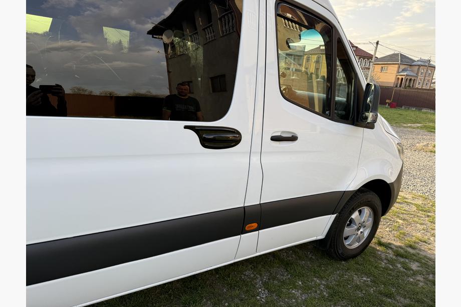 Mercedes Sprinter W907/W910 2018- Door Handle Cover EuroCap (ABS) Photo 2