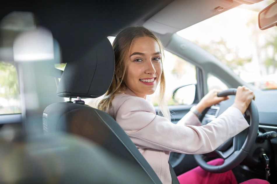 Life hacks for women drivers: confidence behind the wheel