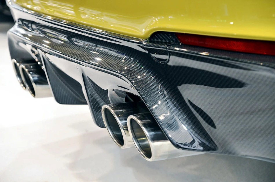 Carbon parts: style and performance