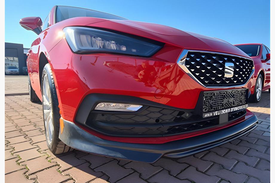 Seat Leon 2020- Front Lip DPT V-1 (Gloss Black) Image