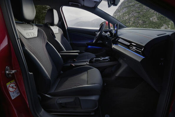 2024 Volkswagen ID.5 GTX Review: Powerful Electric Crossover Photo 6