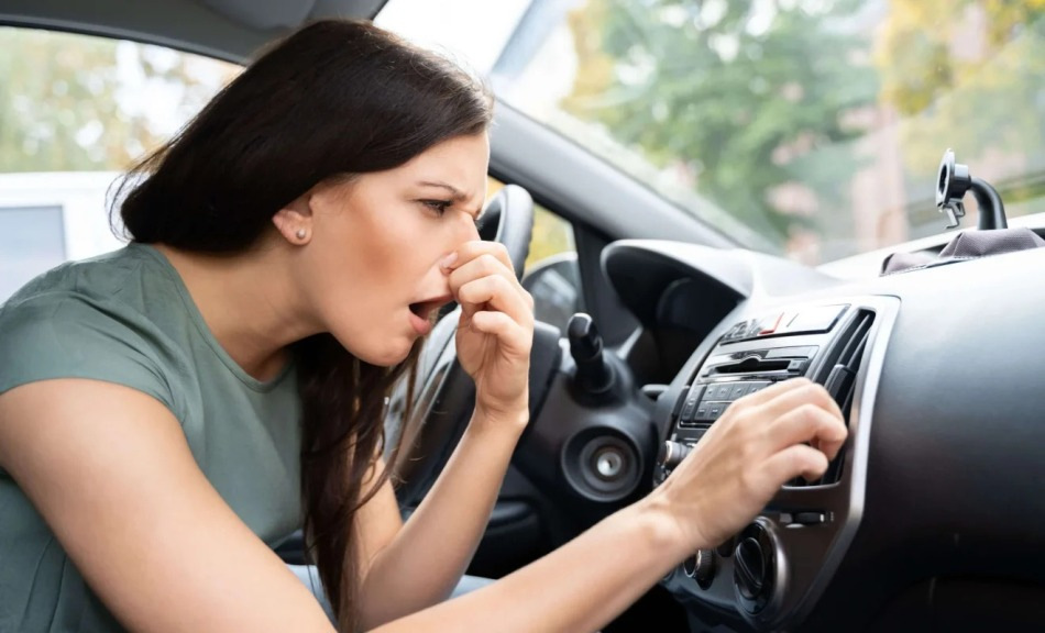 How to eliminate an unpleasant smell from air ducts in a car?