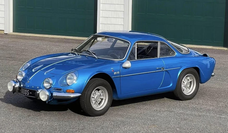 How to turn an old car into a stylish retro copy?