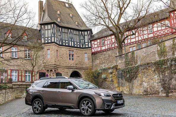 Subaru Outback review: a reliable and functional crossover for any road Photo 1