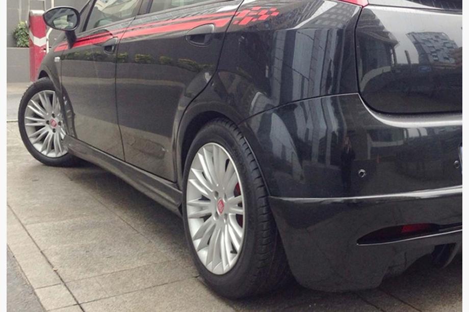 Fiat Punto Grande/EVO 2006-2018 Side Skirts DPT (2012-2018, primed) Image