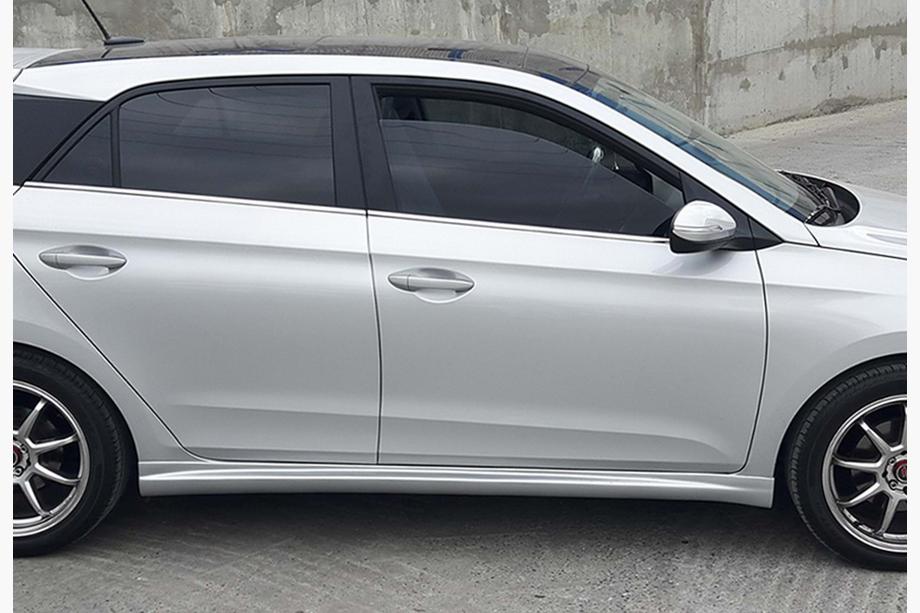 Hyundai I-20 2014-2020 Side Skirts DPT (2014-2018, Gloss Black) Image