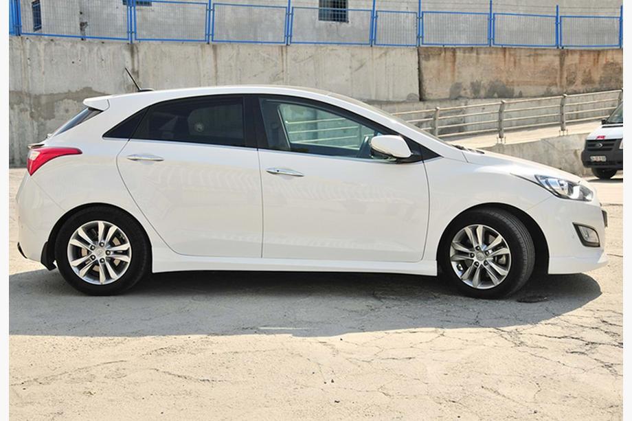 Hyundai I-30 2012-2017 Side Skirts DPT (Gloss Black) Photo 2