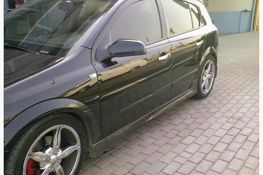 Opel Astra H 2004-2013 DPT Side Skirts (HB, 2004-2009, Primed for Painting) Photo 1