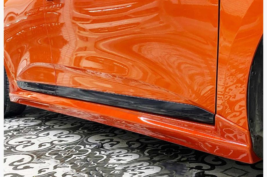 Renault Clio V 2019- DPT Side Skirts (primed for painting) Image