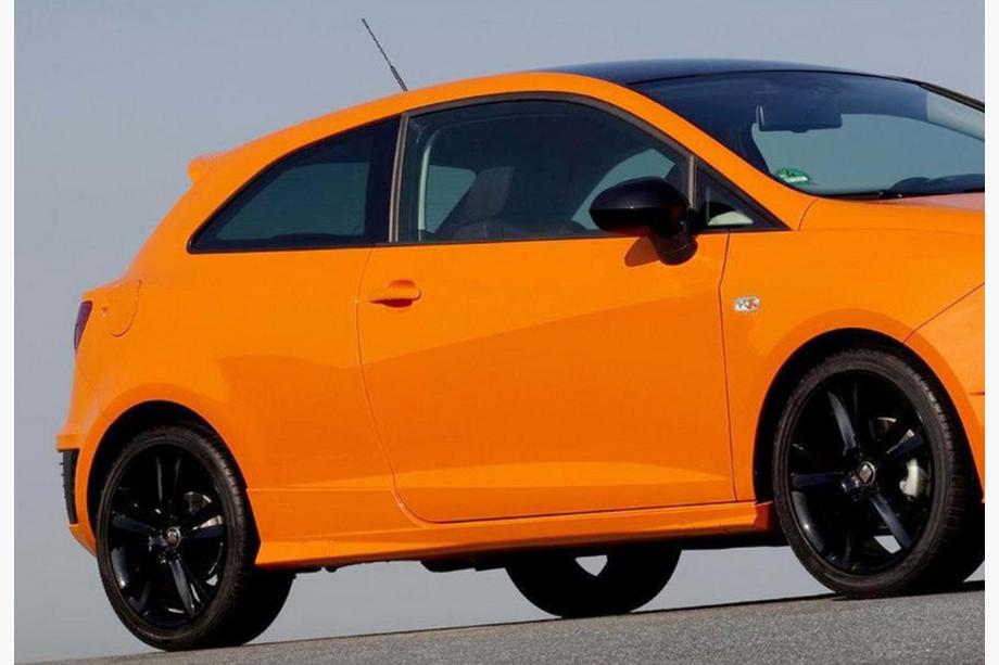 Seat Ibiza 2010-2017 Side Skirts DPT V-1 (Coupe, Gloss Black) Image