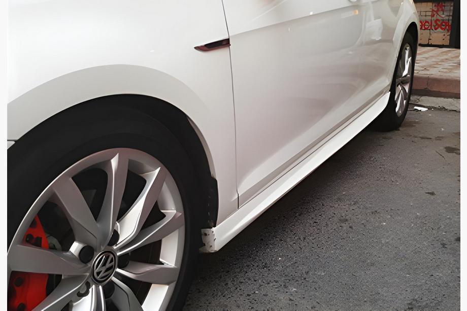 Volkswagen Golf 8 2019- Side Skirts DPT V-1 (Gloss Black) Photo 1