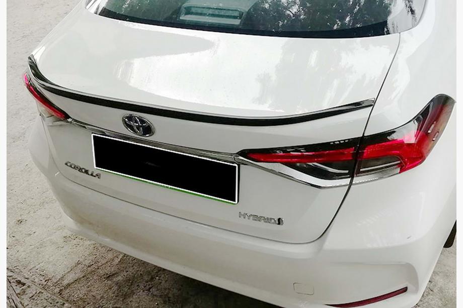 Toyota Corolla 2019- DPT Spoiler (Gloss Black) Image