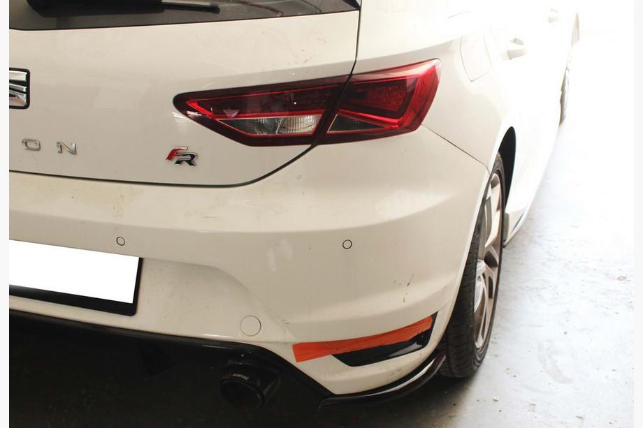 Seat Leon 2013-2020 Rear Flap Extensions DPT (Gloss Black) Image