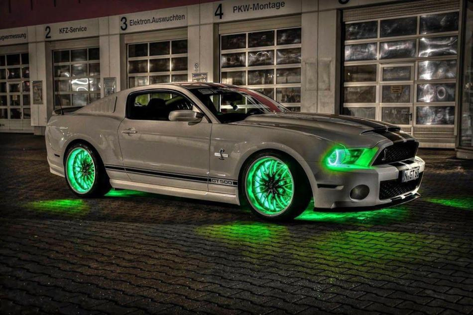 Illumination of the bottom and wheels: how relevant and stylish it is