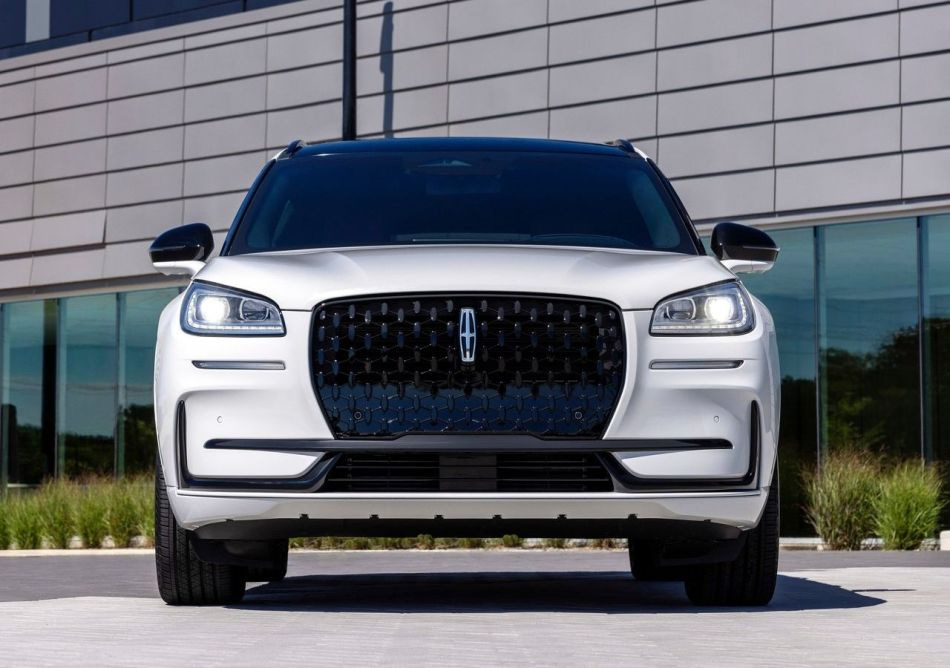 Lincoln Corsair luxury compact crossover review