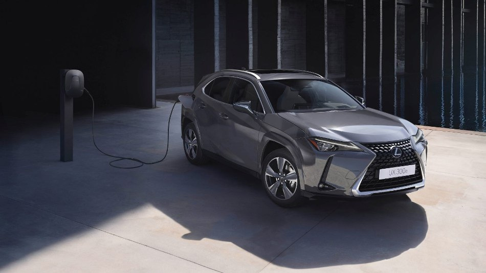 Lexus UX 300e review: characteristics, equipment, design