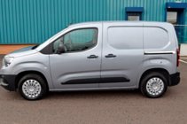 Opel Combo 2019- Stainless Steel Sliding Door Mouldings (2 pcs) photo 3