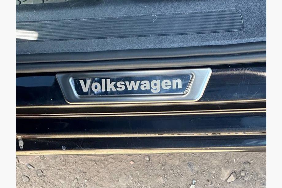 Volkswagen Universal Door Sill Protectors Volkswagen V-1 (4 pcs, Stainless Steel) Photo 3