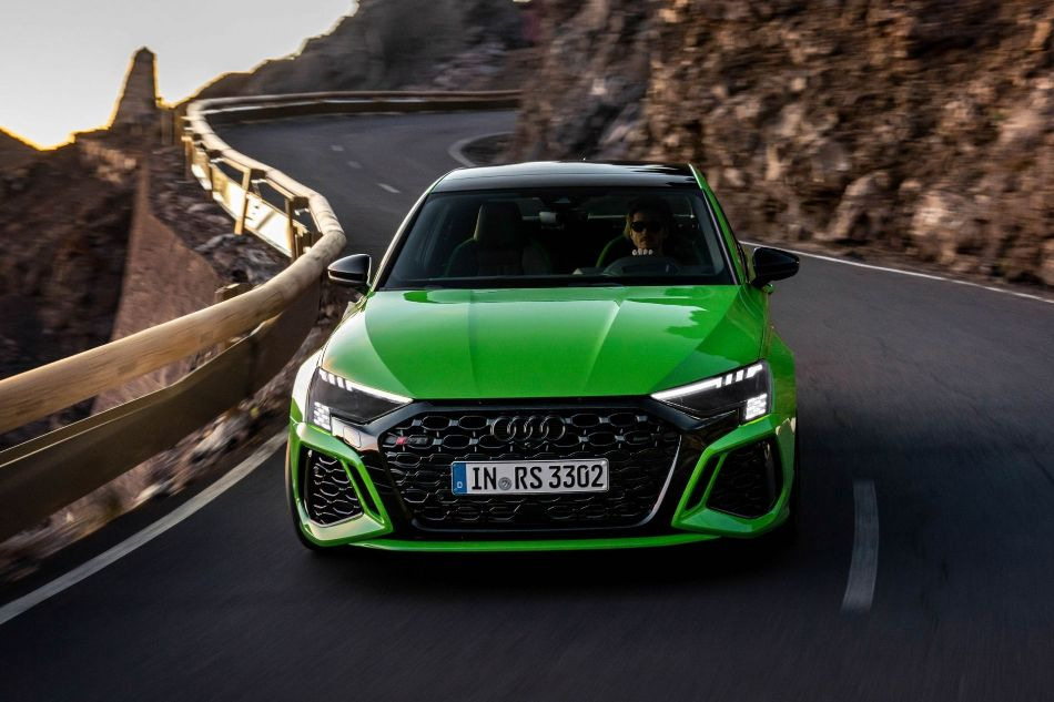 Audi RS 3: review of the compact sports sedan